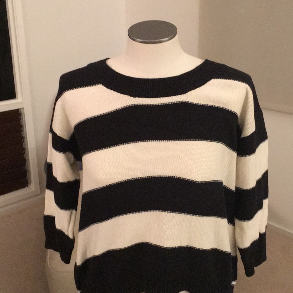 Old Navy sweater